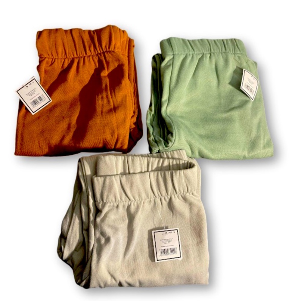 5B Sweat pants set size small- medium & large just tell us the size